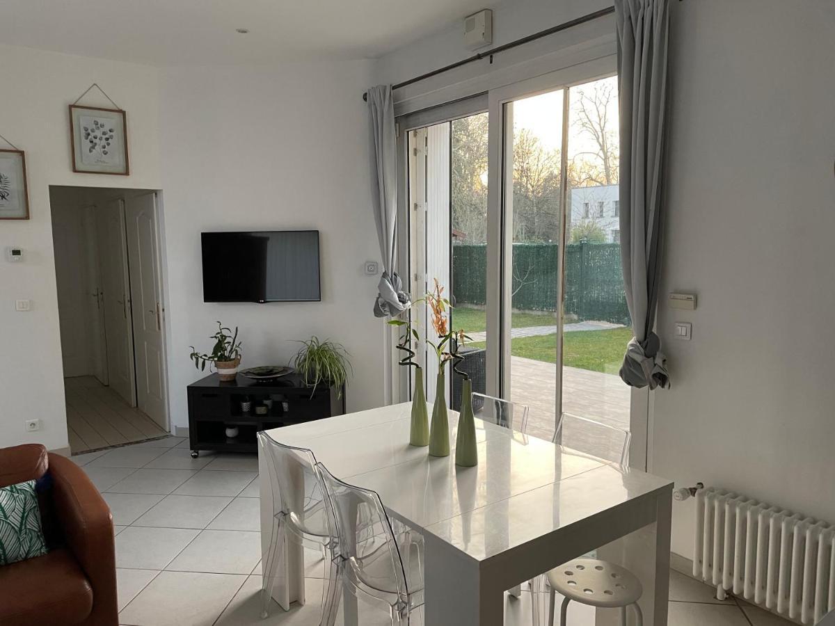 Maison Avec Vue Sur Le Chateau Orléans Exteriör bild